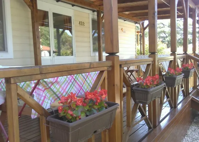 Mobile Cinzia 度假居 *