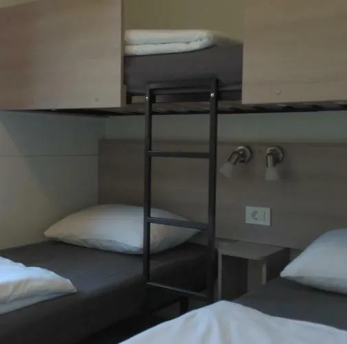 Mobile Cinzia Vikendica Pula